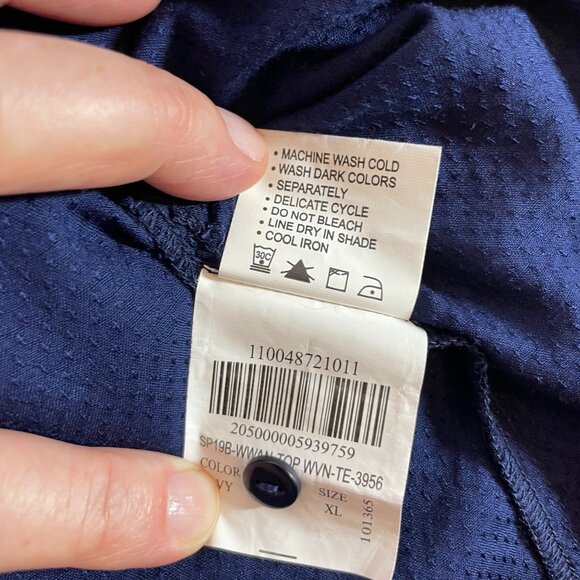 Annabelle 3/4 Sleeve Blouse Size XL Navy Textured Fabric Ruffle Neck Button Down - Picture 10 of 10